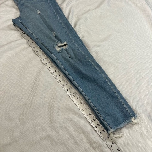 Levis Wedgie Skinny Buttonfly Distressed Light Wash Jeans - Picture 9 of 9